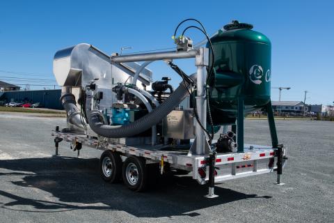 Mobile offloading canavac fish pump